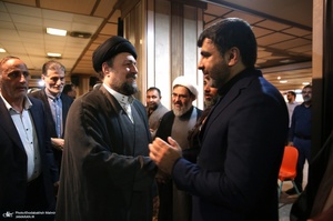 مراسم بزرگداشت احسان صابری در حرم امام خمینی (س)