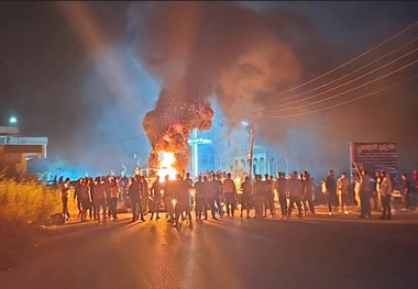 اعتراضات در حمص سوریه پس از کشته شدن ۳ شهروند مسیحی + عکس و فیلم