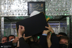 مراسم تشییع و خاکسپاری پیکر آیت الله ری شهری (ره) در حرم حضرت عبدالعظیم حسنی (ع)