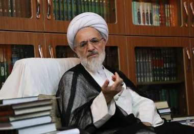 آیت الله بیات زنجانی: توهین به رئیس جمهوری عقلانی نیست