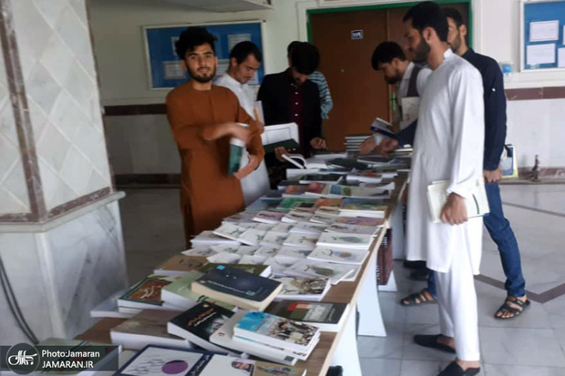 نمایشگاه آثار امام خمینی(س) در جامعه المصطفی(ص) گرگان + تصاویر 