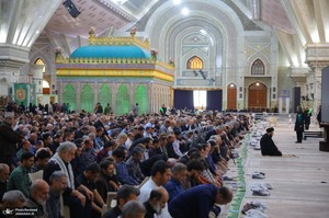 نماز ظهر و عصر روز ارتحال امام در حرم امام خمینی