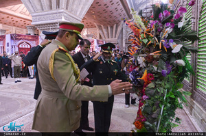 ادای احترام فرمانده مرزبانی کشور عراق نسبت به امام خمینی 