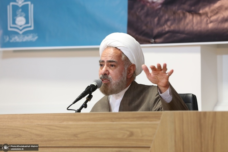 نشست علمی بررسی شخصیت و اندیشه تفسیری شهید آیت الله سید مصطفی خمینی