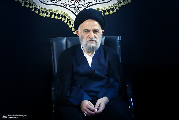 آیت‌الله غروی، عضو شورای عالی حوزه‌های علمیه: از تصمیم مسئولین نظام حمایت کنیم/ نباید اختلاف و دوقطبی در جامعه پدید بیاوریم/ اکثریت قاطع تندروی‌ها ناشی از عدم آگاهی، دلواپسی و وسواس بیش از اندازه است