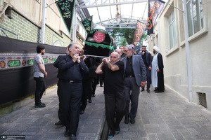 مراسم تشییع مرحوم آیت الله آقای حاج شیخ حسین هاشمیان در حسینیه جماران -2