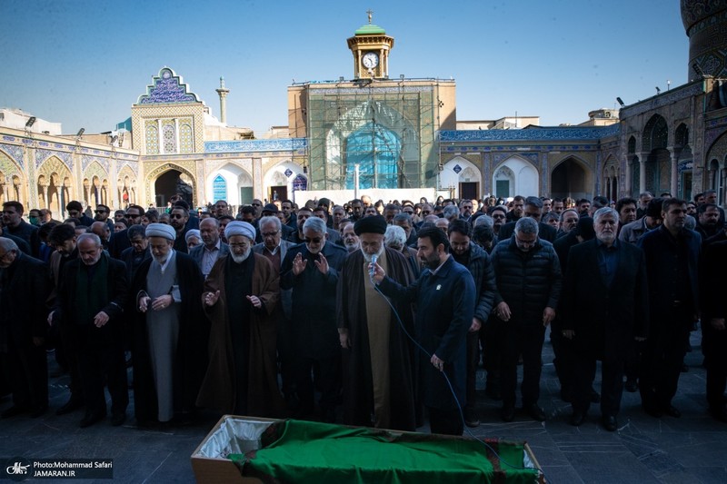 مراسم تشییع و خاکسپاری پیکر اشرف بروجردی