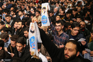 دیدار جمعی از رأی اولی‌ها و خانواده‌های شهدا با رهبر معظم انقلاب