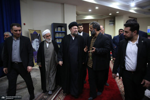 دیدار ئیس بنیاد شهید و جمعی از معانین با سید حسن خمینی