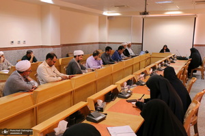 اندیشه های اخلاقی امام خمینی در شرح حدیث جنود عقل و جهل - فاطمه طباطبایی