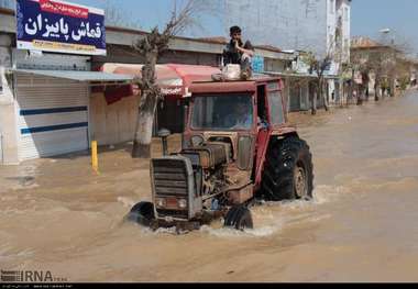 50 هزار لیتر سوخت رایگان در شهر سیل زده آق قلا توزیع شد