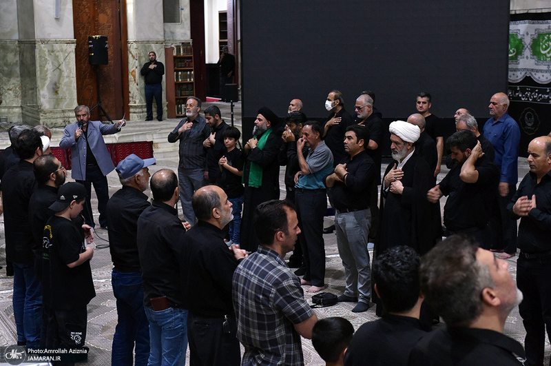 مراسم عزاداری ظهر عاشورا در حرم مطهر امام خمینی