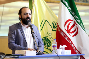 محفل شعر «حضور» در غرفه موسسه تنظیم و نشر آثار امام خمینی(س) نمایشگاه قرآن کریم