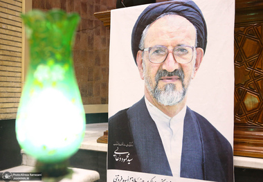 روزنامه اطلاعات: دعایی از رفتار ریاکاران تندرو آزرده بود/ او با ساده زیستی اش به حیثیت روحانیت کمک کرد