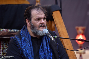 مراسم عزادارای شب عاشورا در حرم مطهر امام خمینی