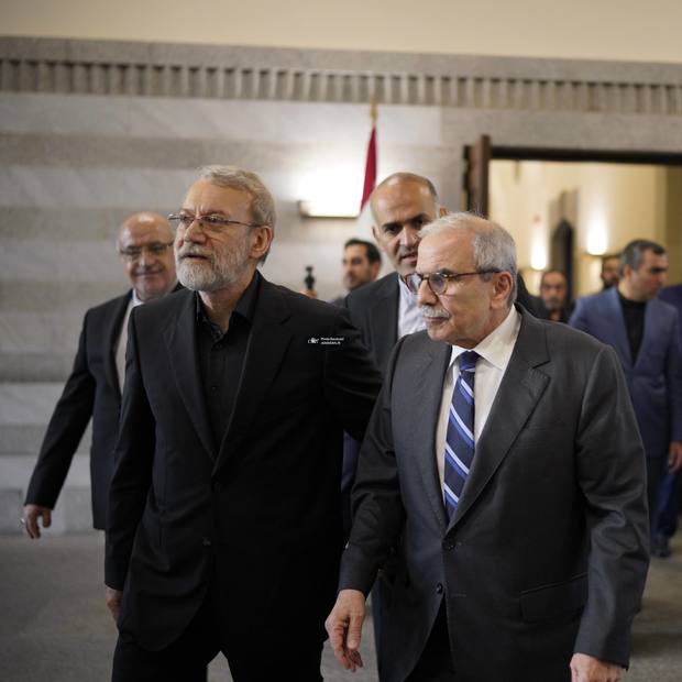 لحظه پرمعنی دیدار علی لاریجانی با نخست وزیر لبنان + عکس