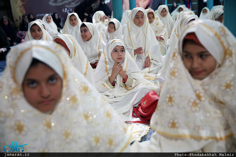 مراسم جشن تکلیف «دبستان سمیه» منطقه چهار تهران در حسینیه جماران 