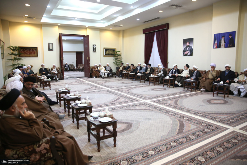 حاشیه تجدید میثاق اعضای مجلس خبرگان رهبری با آرمان‌های امام خمینی(س)؛