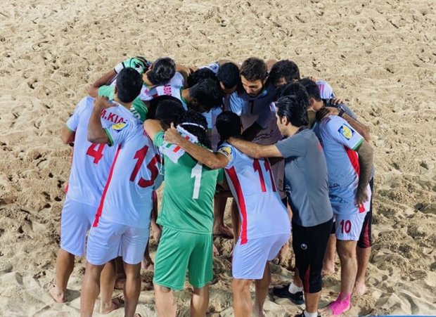 تیم ملی فوتبال ساحلی با شکست روسیه حریف امارات شد
