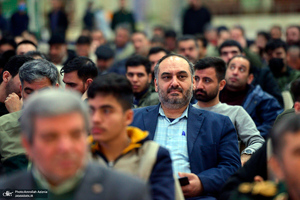 رزمایش کمک مومنانه با اهدای ۳۰۰ دستگاه ویلچر به بهزیستی در حرم امام  خمینی (س)