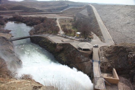 64 میلیون مترمکعب آب از سد بوکان به دریاچه ارومیه رها سازی می شود