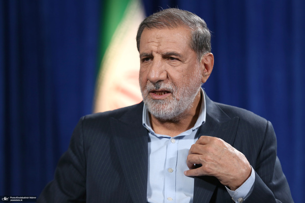 سردار کوثری: امام قلب‌ها را تسخیر کرده بود/ وقتی پیام امام را برای رزمنده‌ها میخواندیم انگار 10 لشکر به قدرت ما اضافه می‌شد/ امام گفت اگر آمریکایی‌ها بخواهند روی زمین با ما بجگند، مردم حسابشان را می‌رسند/ شعار هاشمی شعار «جنگ جنگ تا یک پیروزی» بود!