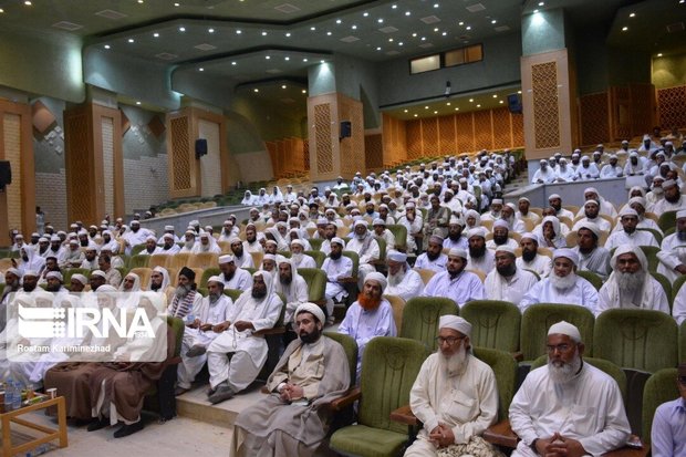 انقلاب اسلامی موجب رشد وتوسعه مدارس دینی اهل سنت شده است