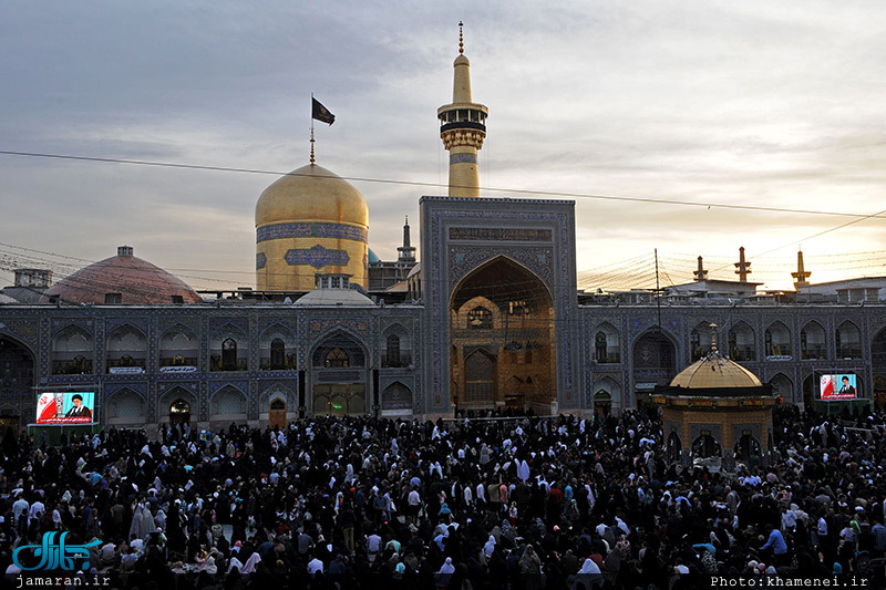 حضور و سخنرانی رهبر معظم انقلاب در اجتماع زائران و مجاوران حرم مطهر رضوی