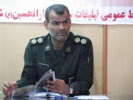 سپاه با افتخار در برابر ظالمان جهان ایستاده است