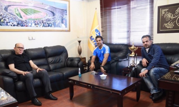 جلسه مدیرعامل استقلال با مجیدی و رمضانی +عکس
