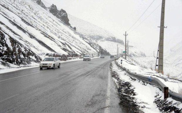 جاده کرج - چالوس لغزنده است