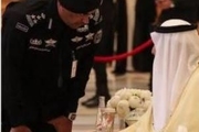 محافظ شخصی پادشاه عربستان جنجال آفرید+عکس