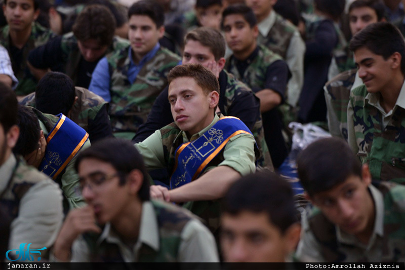تجدید میثاق دانش آموزان بسیجی با آرمان های امام خمینی(س)