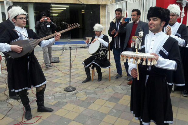 صدای پای بهار در غیاب تکم چی