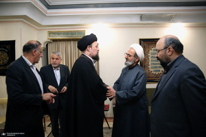 حضور سید حسن خمینی در منزل مرحوم زهرا شجاعی