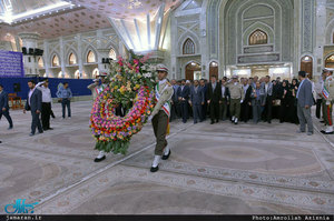 تجدید میثاق کارکنان بانک های ملت و مهر اقتصاد با آرمان های حضرت امام(س)