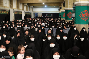 پنجمین شب مراسم عزاداری حضرت فاطمه‌ زهرا (س) در حسینیه امام خمینی