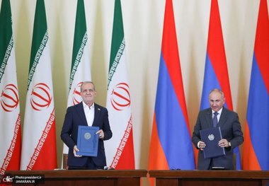یک بیانیه مشترک و 10 سند همکاری میان ایران و ارمنستان امضا شد