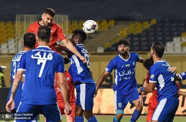 اعتراض استقلالی ها به بازی با تراکتور در تبریز؛ این مغایر با عدالت ورزشی است