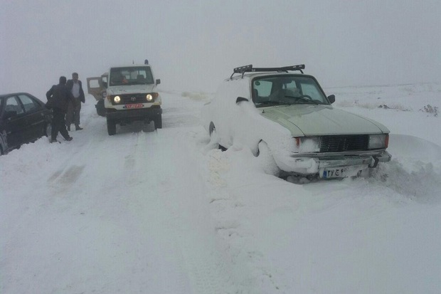 کولاک شدید محور تکاب - ایرانخواه را مسدود کرد