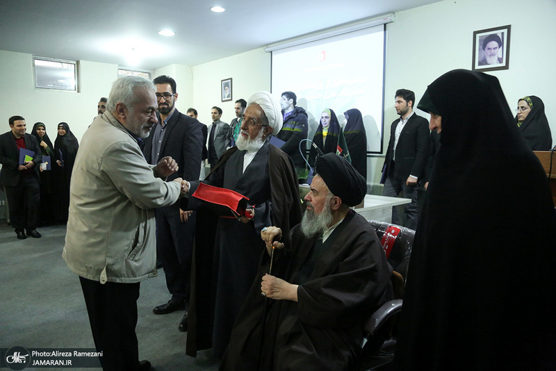 مراسم تجلیل از پژوهشگران برتر پژوهشکده امام خمینی(س) و انقلاب اسلامی