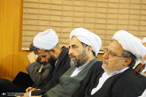 نشست تبیین مکتب امام خمینی با عنوان «جایگاه زن در مکتب فقهی امام(س)»