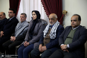 دیدار  رئیس و جمعی از اعضای اتاق اصناف تهران‌ با سید حسن خمینی