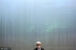 مراسم بزرگداشت سید محمود دعایی (ره) و معارفه سید عباس صالحی -2 / معزی