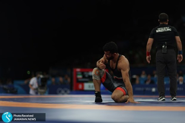 ویدیو| اهدای مدال نقره المپیک پاریس به علیرضا مهمدی