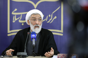 نشست هم‌اندیشی «چالش‌های روایت‌گری تاریخ انقلاب در رسانه» / مصطفی پور محمدی