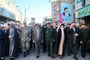 مراسم بزرگداشت 12 بهمن و گلباران بیت امام خمینی(س) در قم