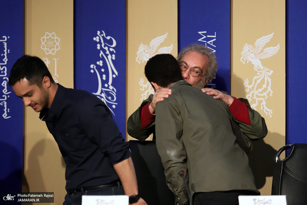 روزی که کار کامل شد!/ واکنش خاص فراستی به «روز صفر»/" کمای عمیق یا مرگ مغزی؟ "