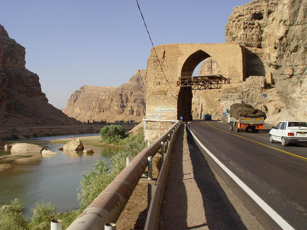 جاده ی استرس زا و عقبگرد گردشگران!