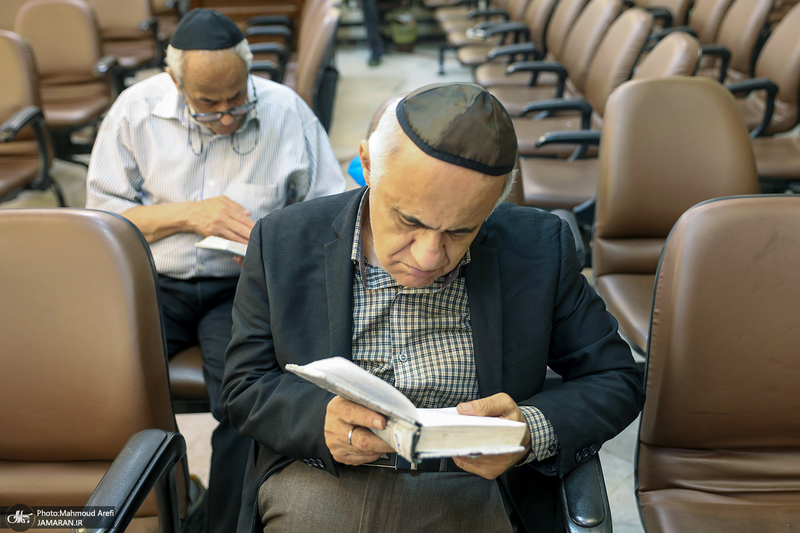 مراسم بزرگداشت حضرت امام خمینی (س) در کنیسه یوسف آباد